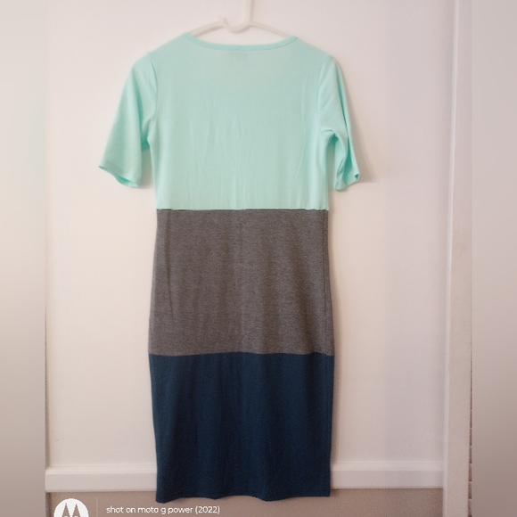 LulaRoe Form Fitting Tricolor Dress XS Ladies Woman's - Picture 3 of 4